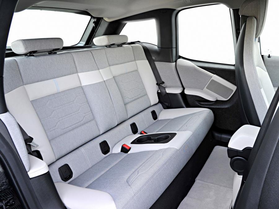  BMW i3 2014 года  (фото 7 из 240)